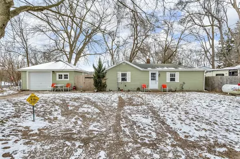 4152 S Pleasant, Hillsdale, MI 49242
