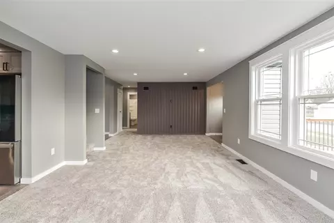 Living - 219 Chippewa, Tecumseh, MI 49286 photo 4 of 5