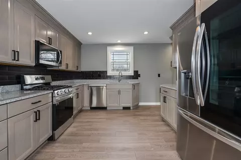 Kitchen - 219 Chippewa, Tecumseh, MI 49286 photo 1 of 3