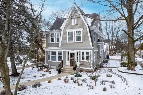 1605 Lake, East Grand Rapids, MI 49506