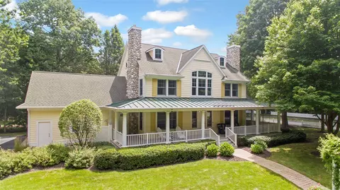 77370 Summers Gate, South Haven, MI 49090