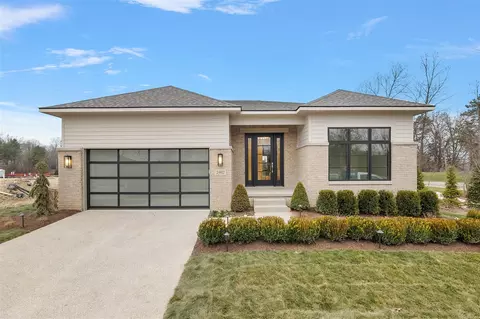 2402 Hallam, West Bloomfield, MI 48323