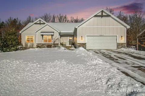 15017 Copperwood, Grand Haven, MI 49417