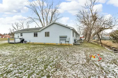 Exterior - 136 Irwin, Brooklyn, MI 49230 photo 4 of 7