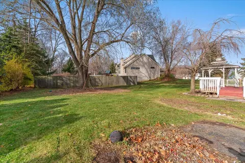 Exterior - 6510 E Rdg, Brighton, MI 48116 photo 9 of 12