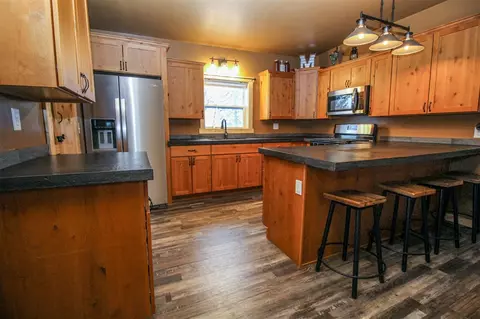 Kitchen - 64597 Youngs Pr, Constantine, MI 49042 photo 2 of 6