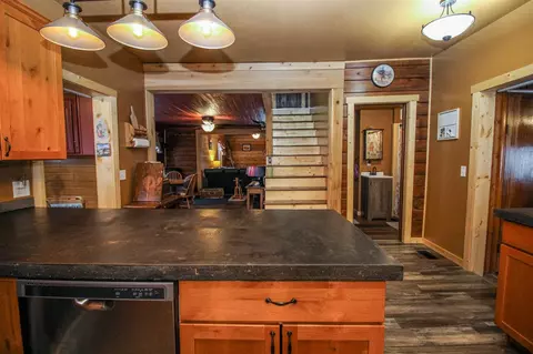 Entry Way - 64597 Youngs Pr, Constantine, MI 49042 photo 3 of 4