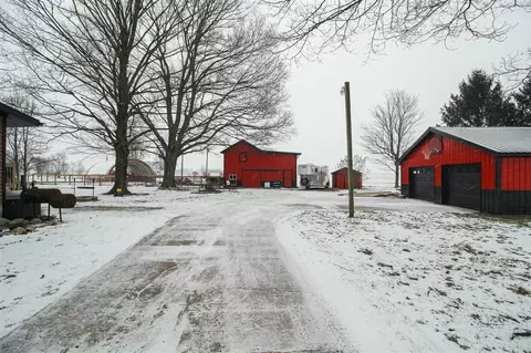 Exterior - 64597 Youngs Pr, Constantine, MI 49042 photo 2 of 14