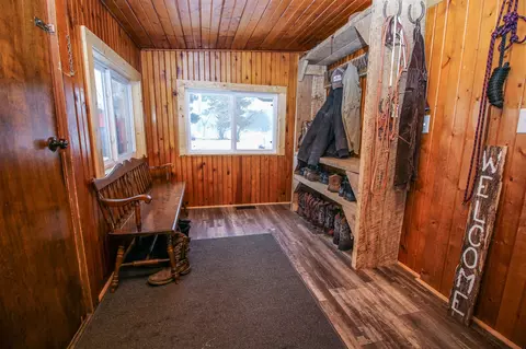 Entry Way - 64597 Youngs Pr, Constantine, MI 49042 photo 1 of 4
