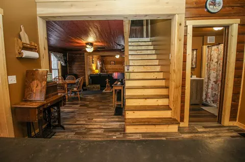 Entry Way - 64597 Youngs Pr, Constantine, MI 49042 photo 4 of 4