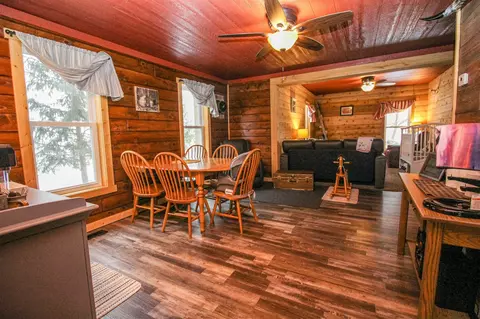Dining - 64597 Youngs Pr, Constantine, MI 49042 photo 3 of 3