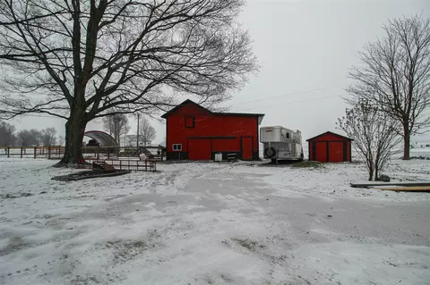 Exterior - 64597 Youngs Pr, Constantine, MI 49042 photo 3 of 14