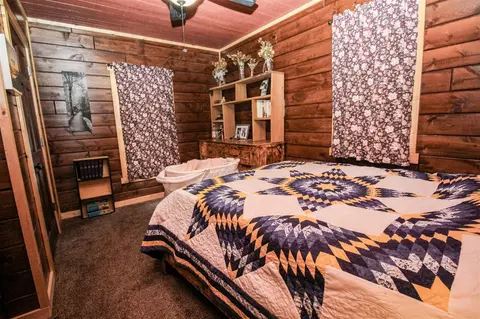 Bedroom - 64597 Youngs Pr, Constantine, MI 49042 photo 2 of 3
