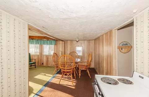 Dining - 241 E Rose, Coldwater, MI 49036 photo 2 of 4