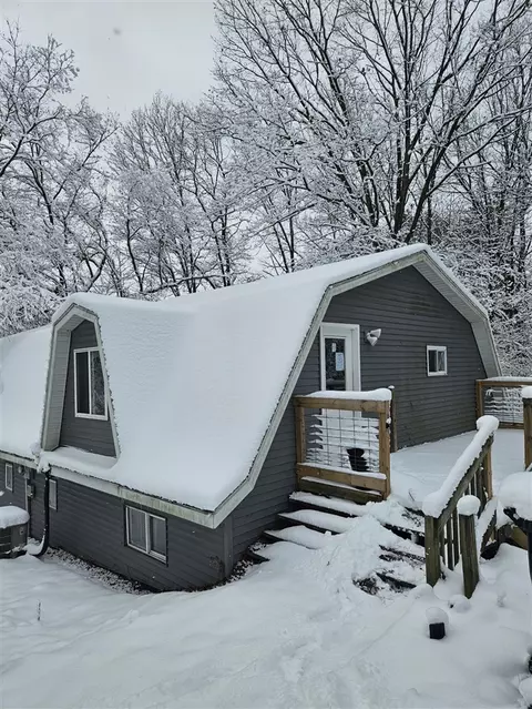 2935 W Tahoe, New Era, MI 49446