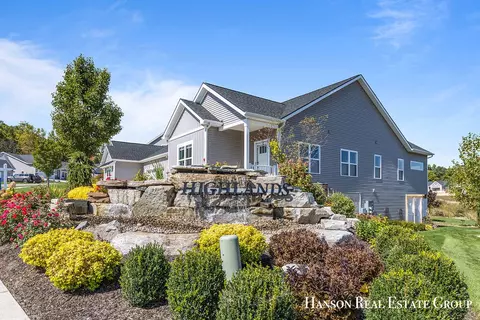 1523 Center Hl #27, Lowell, MI 49331