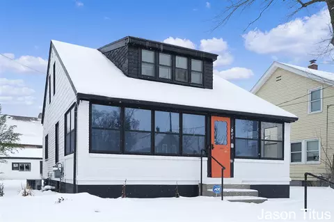 1006 Oakdale, Grand Rapids, MI 49507