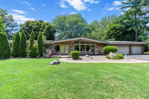6998 Castle, Bloomfield Hills, MI 48301