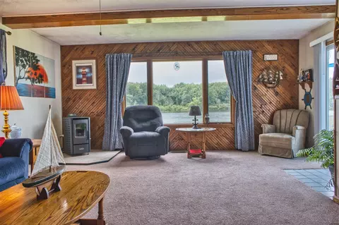 Living - 342 Old Hickory, Coldwater, MI 49036 photo 2 of 5