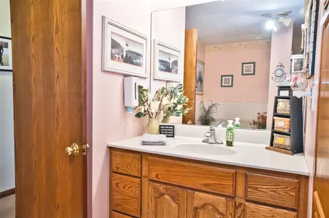 Bath - 342 Old Hickory, Coldwater, MI 49036 photo 2 of 3