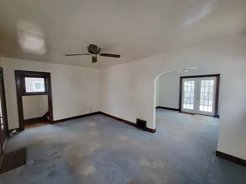 813 Fleming, Jackson, MI 49202 photo 5