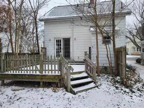 813 Fleming, Jackson, MI 49202 photo 3