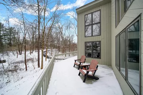 Exterior - 3525 Stonewall, Jackson, MI 49203 photo 7 of 37