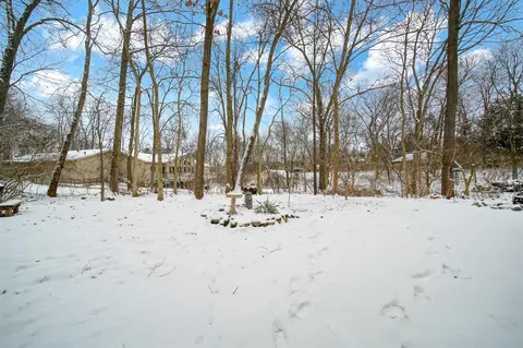 Exterior - 3525 Stonewall, Jackson, MI 49203 photo 14 of 37