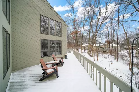 Exterior - 3525 Stonewall, Jackson, MI 49203 photo 6 of 37