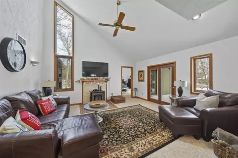 Living - 3525 Stonewall, Jackson, MI 49203 photo 3 of 5