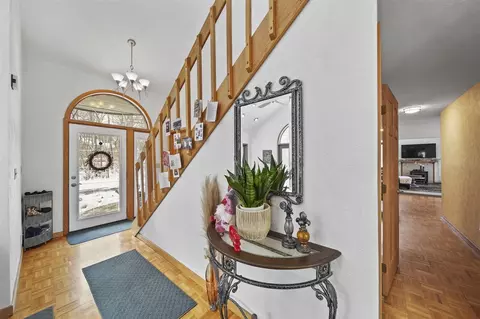 Entry Way - 3525 Stonewall, Jackson, MI 49203 photo 2 of 7
