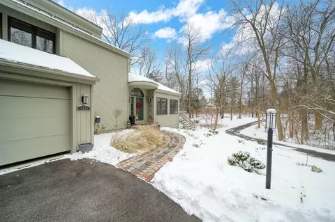 Exterior - 3525 Stonewall, Jackson, MI 49203 photo 3 of 37