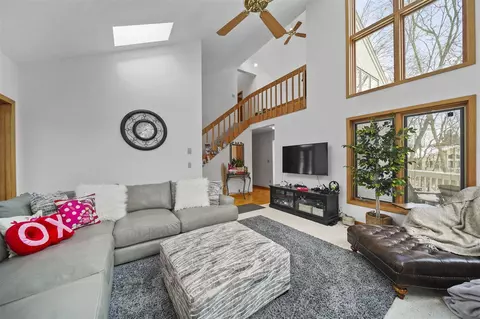 Living - 3525 Stonewall, Jackson, MI 49203 photo 2 of 5