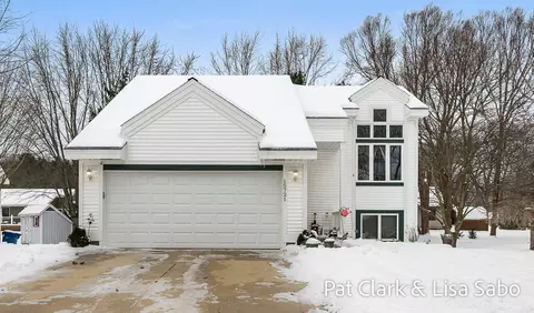 15721 River Run, Spring Lake, MI 49456
