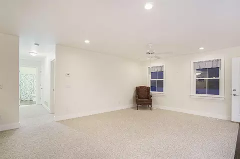 1046 Taylor, Plainwell, MI 49080 photo 4