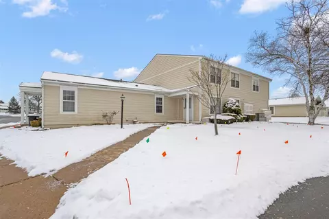 39762 Village Wood, Novi, MI 48375