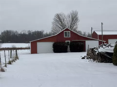Exterior - 974 E Central, Quincy, MI 49082 photo 3 of 5