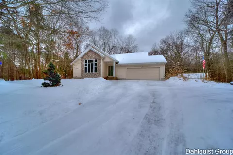 175 N Green Crk, Muskegon, MI 49445