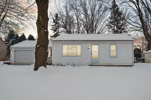 4418 E Ctr, Portage, MI 49002