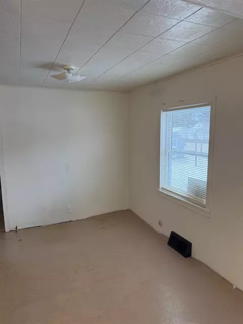 119 Bagg, Jackson, MI 49203 photo 6