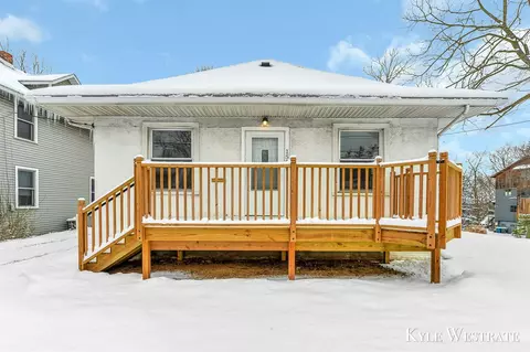1504 W Main, Kalamazoo, MI 49006