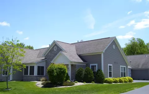 300 Ashton Lk, Battle Creek, MI 49015