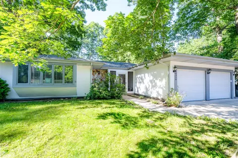 46318 Station, New Buffalo, MI 49117