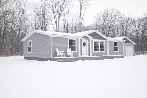 782 W Shaffer, Sanford, MI 48657