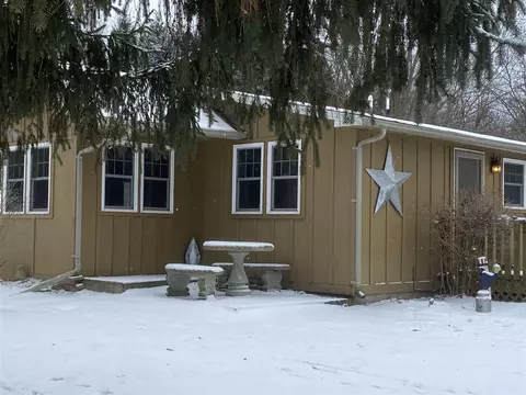 71100 Redfield, Edwardsburg, MI 49112