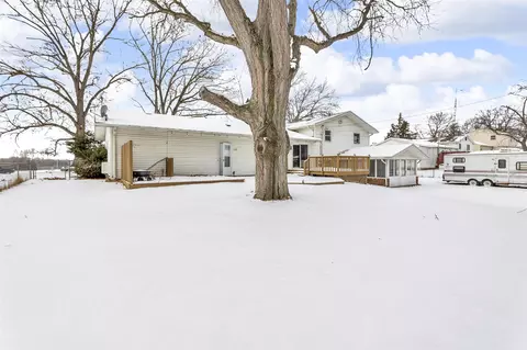 Exterior - 627 Robinson, Jackson, MI 49203 photo 7 of 11