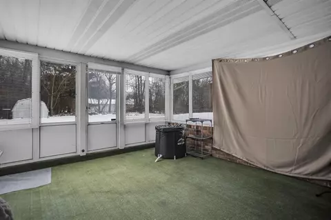 Exterior - 627 Robinson, Jackson, MI 49203 photo 10 of 11