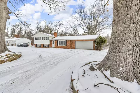 627 Robinson, Jackson, MI 49203