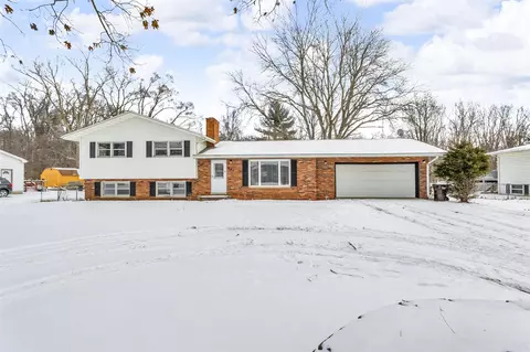 Exterior - 627 Robinson, Jackson, MI 49203 photo 2 of 11