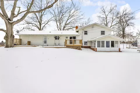 Exterior - 627 Robinson, Jackson, MI 49203 photo 6 of 11